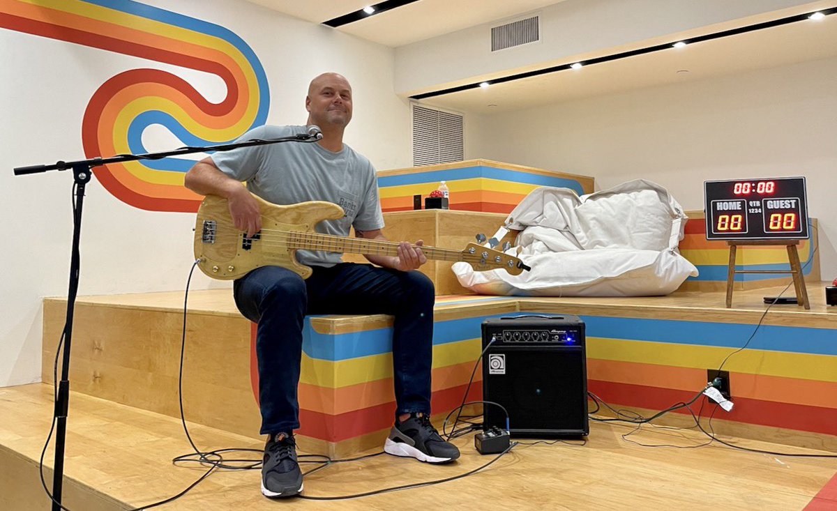 City Pigeons tweet media