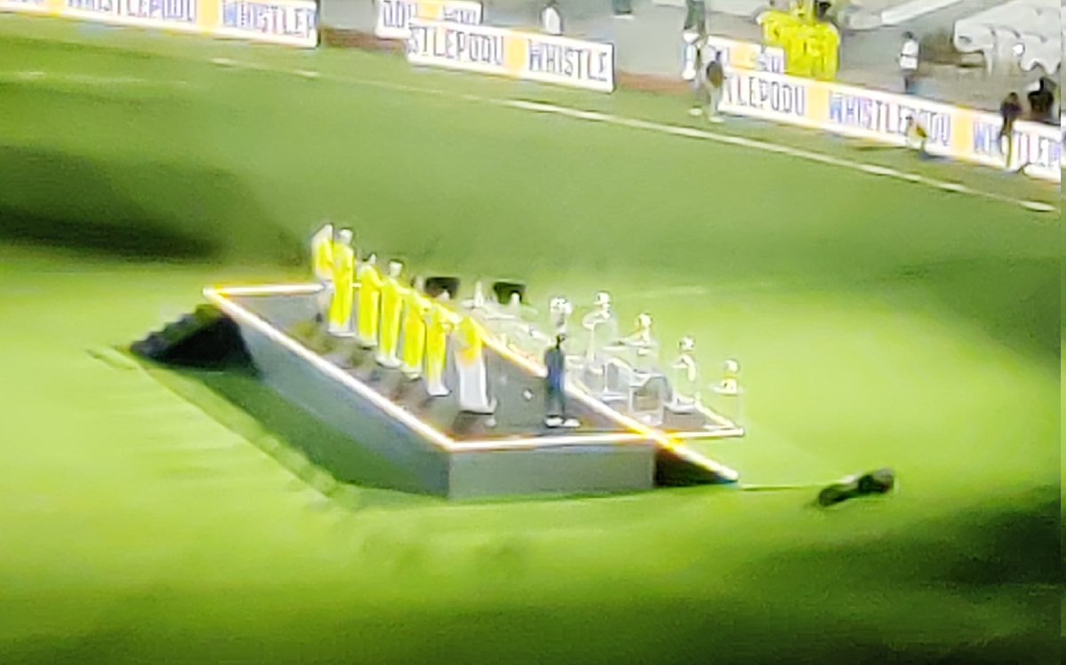 Only Fan event #Roar26  with 7 Trophies 🦁💛 

Range ra kodakallara 🤙🏻