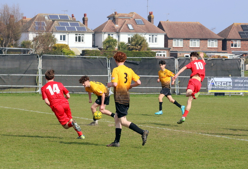 Roger Smith tweet media