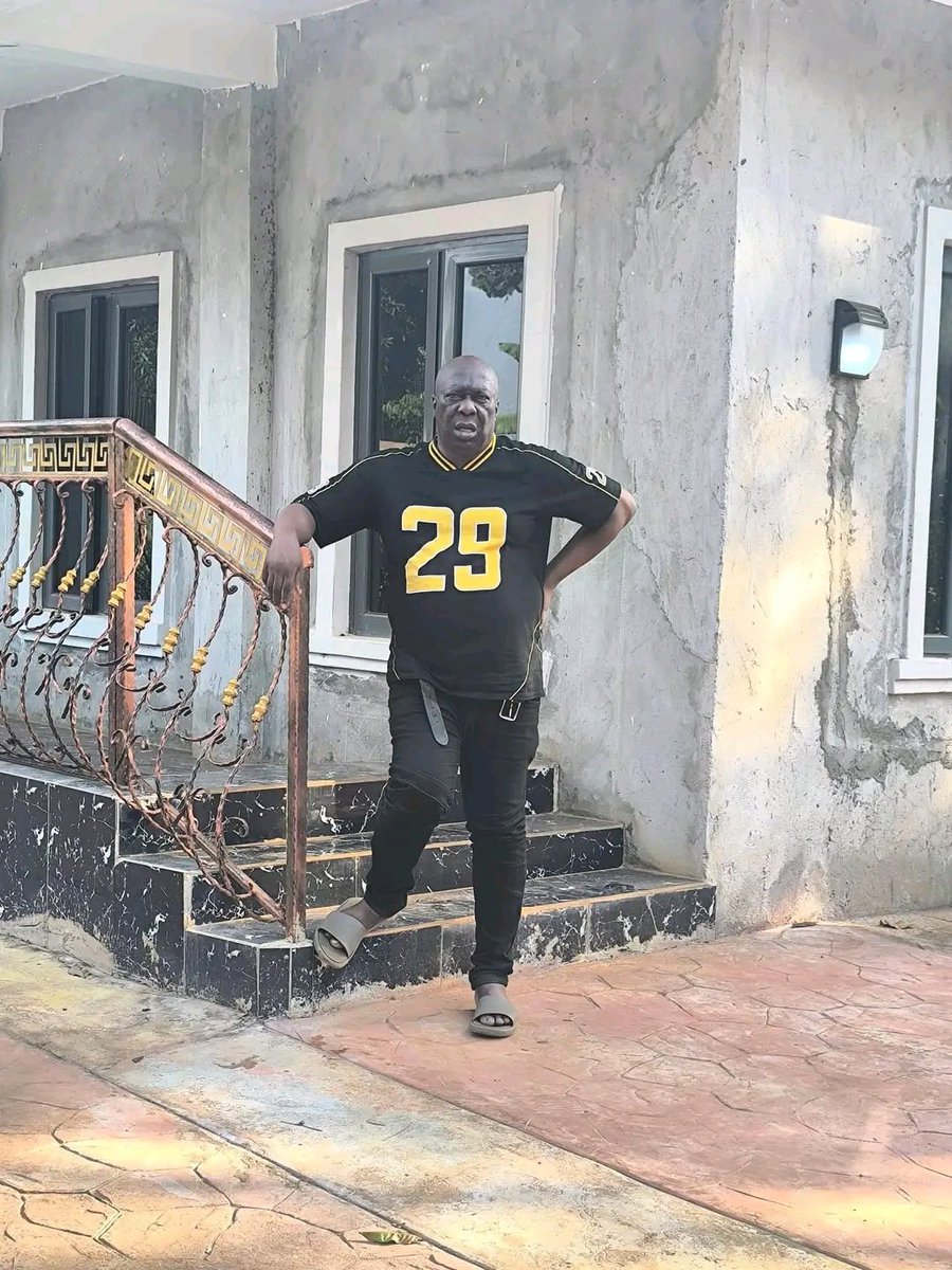 unique A'wears tweet media