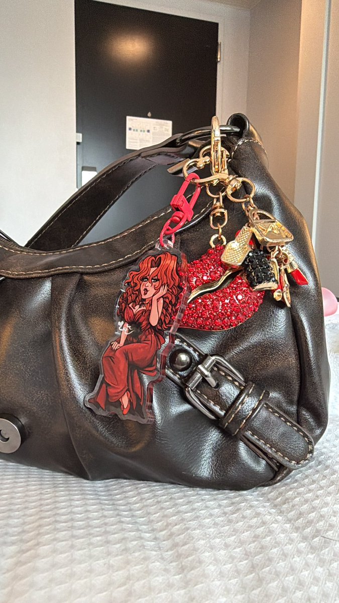 𝐿𝐼𝒱🍑 tweet media