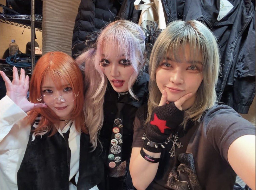 浮遊 WHO U tweet media