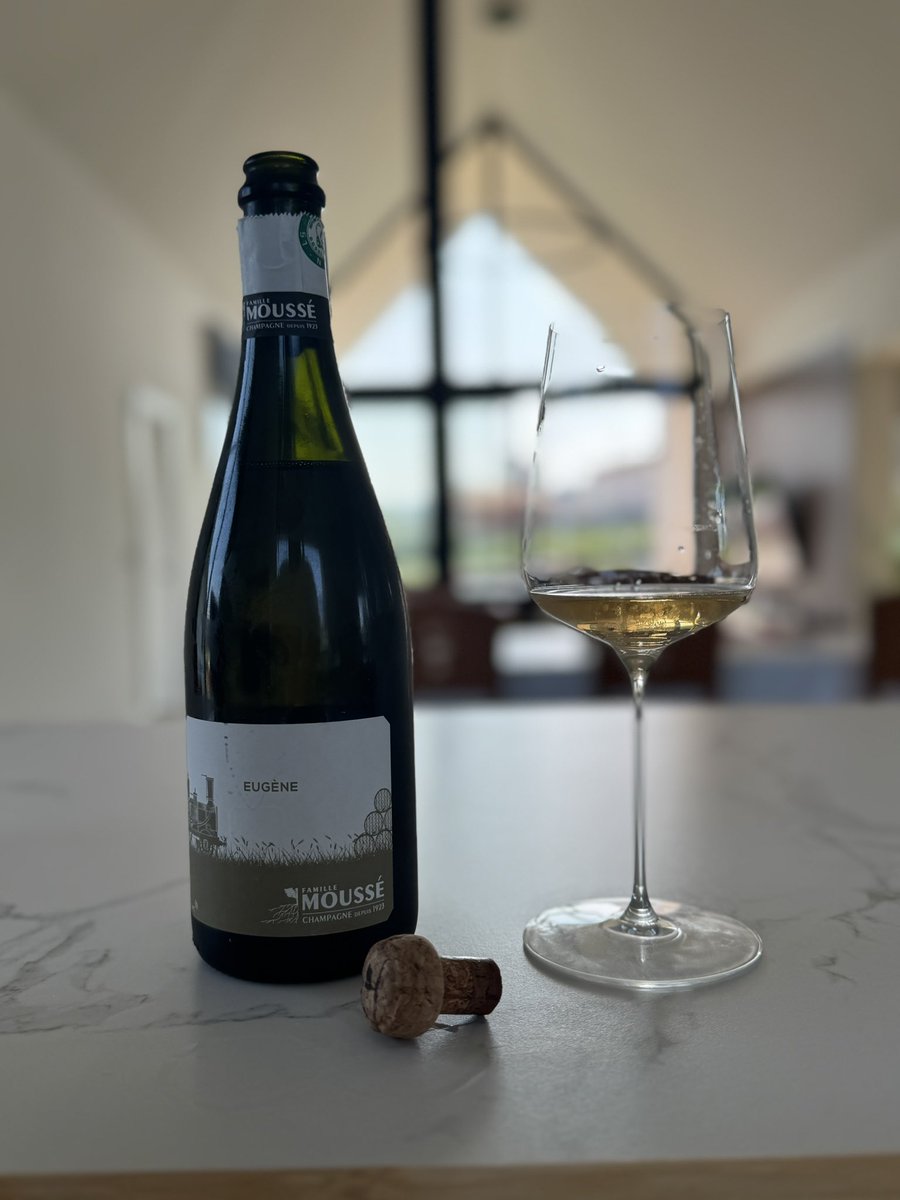 david guevara tweet media