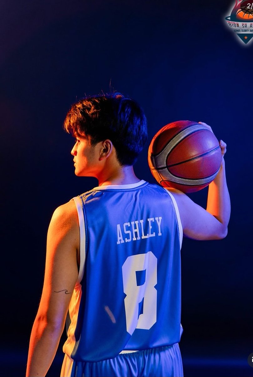 ashtheleon's tweet photo. Broke my gf stan meter this week 🤪 https://t.co/Y8JdTaO1bL