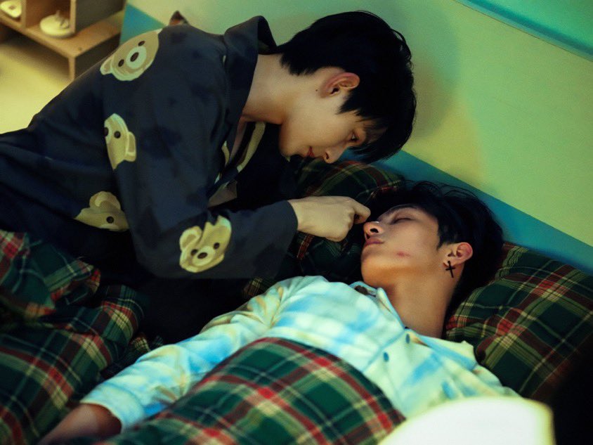 nyxnabi's tweet photo. Chusan and luiyi, both admire eo equally ahhh thier love makes me sick 😩😩 https://t.co/izVtaPjrEY