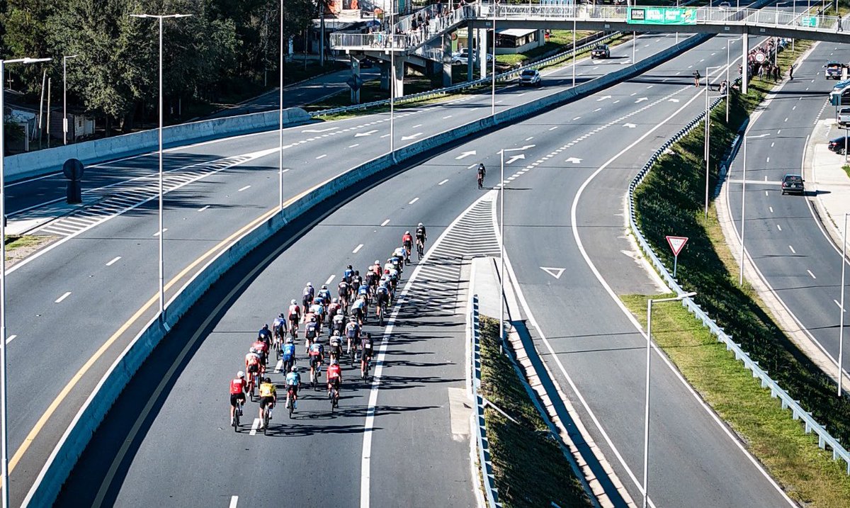 Martín Llaryora tweet media