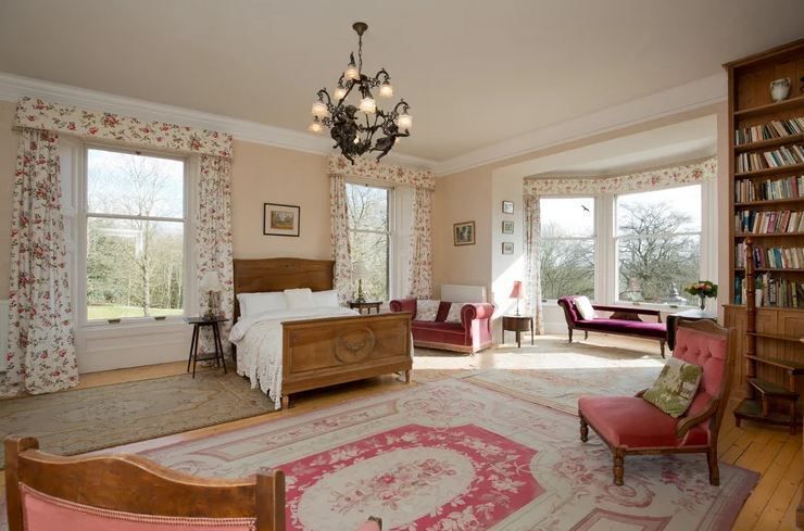 TheHolidayCots's tweet image. ✨ Kippilaw House ✨

Every detail has been thoughtfully maintained to create a warm and welcoming atmosphere, ensuring guests feel relaxed and at ease while surrounded by elegance and timeless charm. 🌟

🛏️ Sleeps 40
theholidaycottages.co.uk/scottish-borde…

#ScottishBorders #Melrose #LuxuryStay