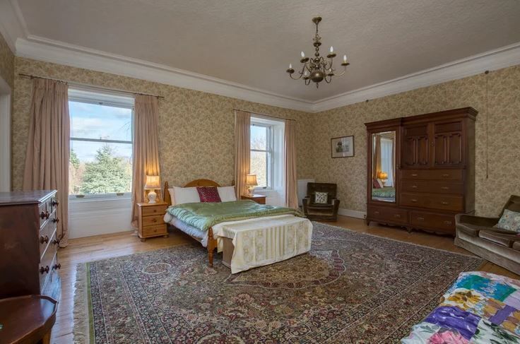 TheHolidayCots's tweet image. ✨ Kippilaw House ✨

Every detail has been thoughtfully maintained to create a warm and welcoming atmosphere, ensuring guests feel relaxed and at ease while surrounded by elegance and timeless charm. 🌟

🛏️ Sleeps 40
theholidaycottages.co.uk/scottish-borde…

#ScottishBorders #Melrose #LuxuryStay