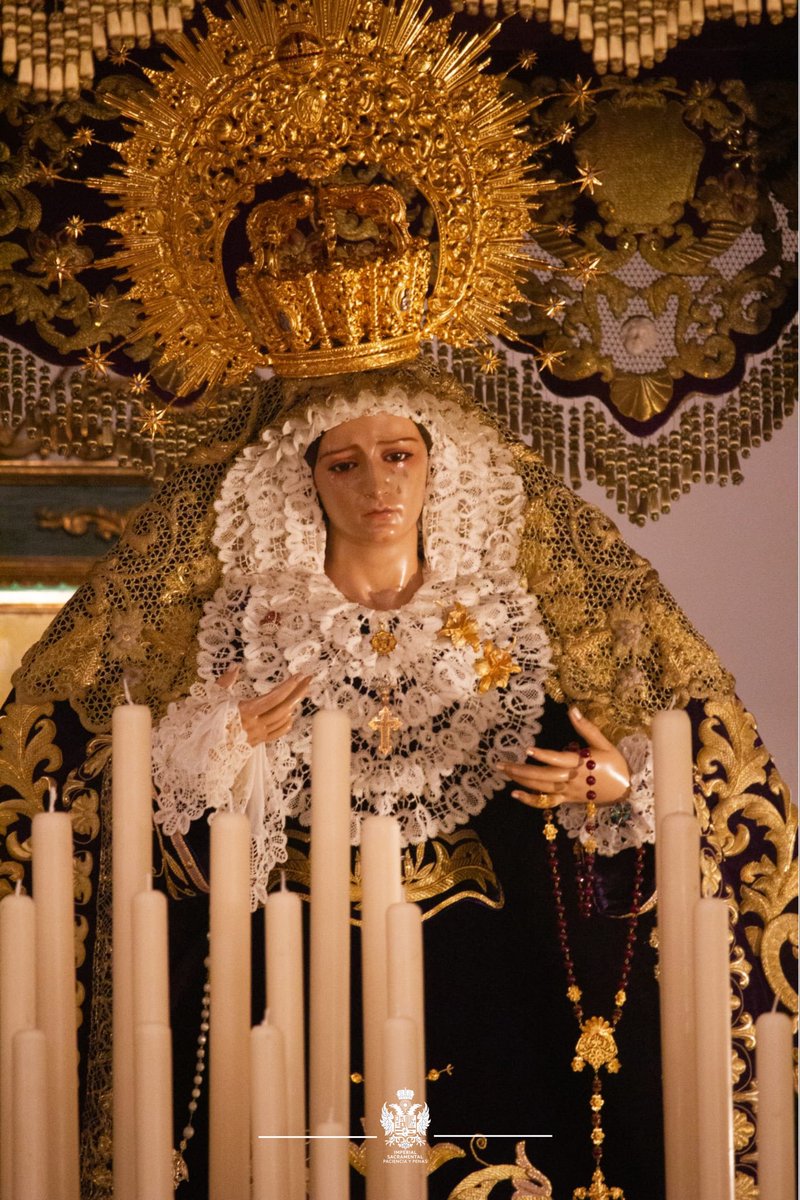 VESTIMENTA | María Santísima de las Penas ya espera sobre su paso de palio la llegada de un nuevo Miércoles Santo en Granada 

📷: Carolina Fernandez, Ignacio Ramírez 
#PacienciayPenas #CuaresmaenSanMarias
