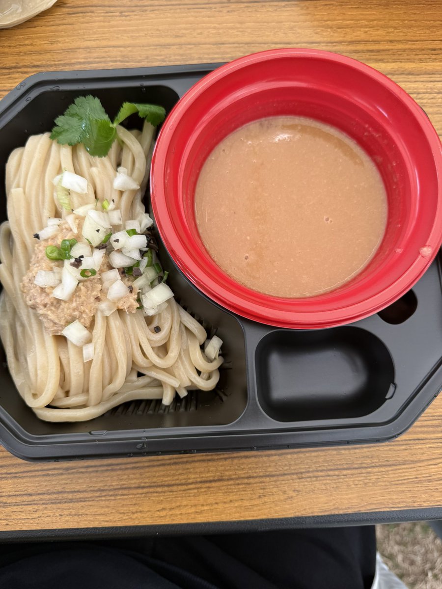 ゅーゃん tweet media