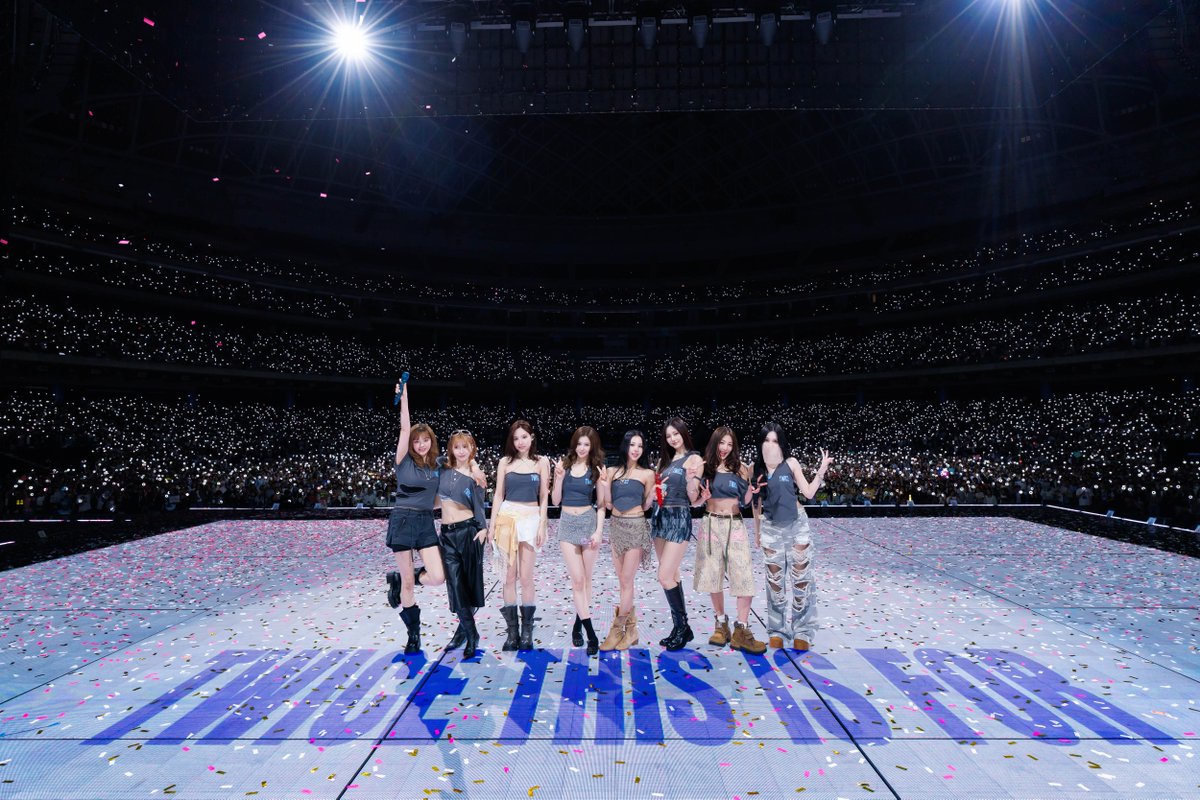 TWICE Bot tweet media