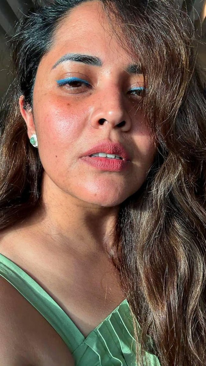 Gayu@rosapoo tweet media