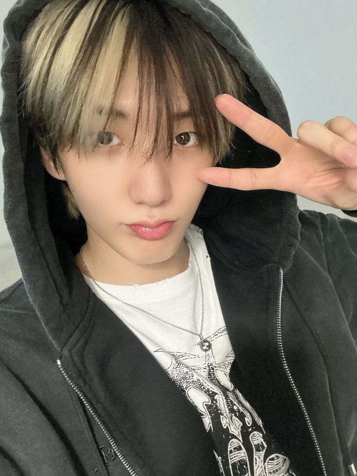 🐰🐺 tweet media