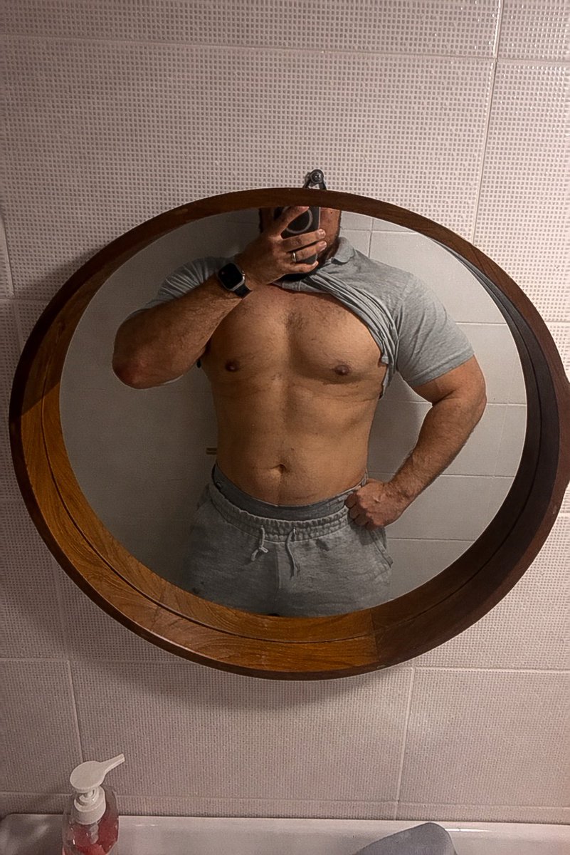 itsbearvin's tweet photo. bear after opor ayam 🐻
https://t.co/ec3Ag3rNPu https://t.co/j7d3S2BO0Q