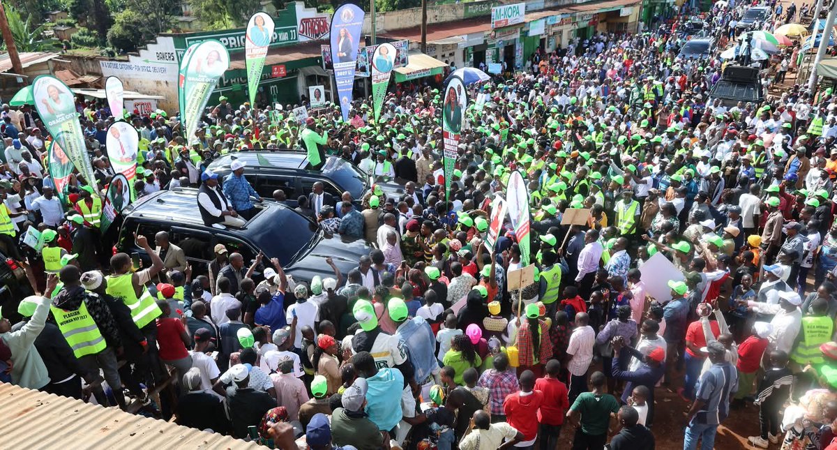 EugeneLWamalwa's tweet photo. After the church service in Kahuro, we received a warm and energizing welcome from the people.
Kahuro wamesema wako kadi na #FormNiWantam
#NikoKadi https://t.co/VpnBEMecpv