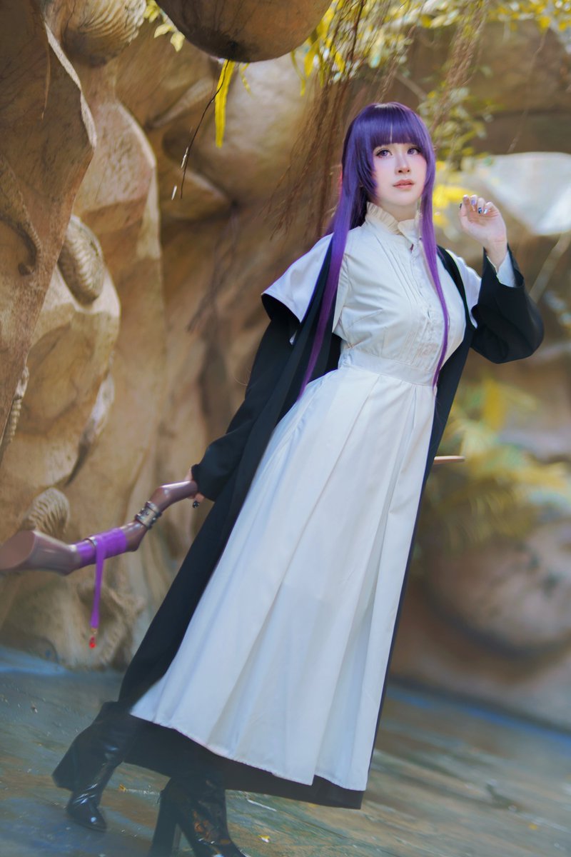 AsmrMako's tweet photo. My job as a mage is to stay by your side forever🪄💜
#frieren #fern #cosplay https://t.co/dMykdAcj6O
