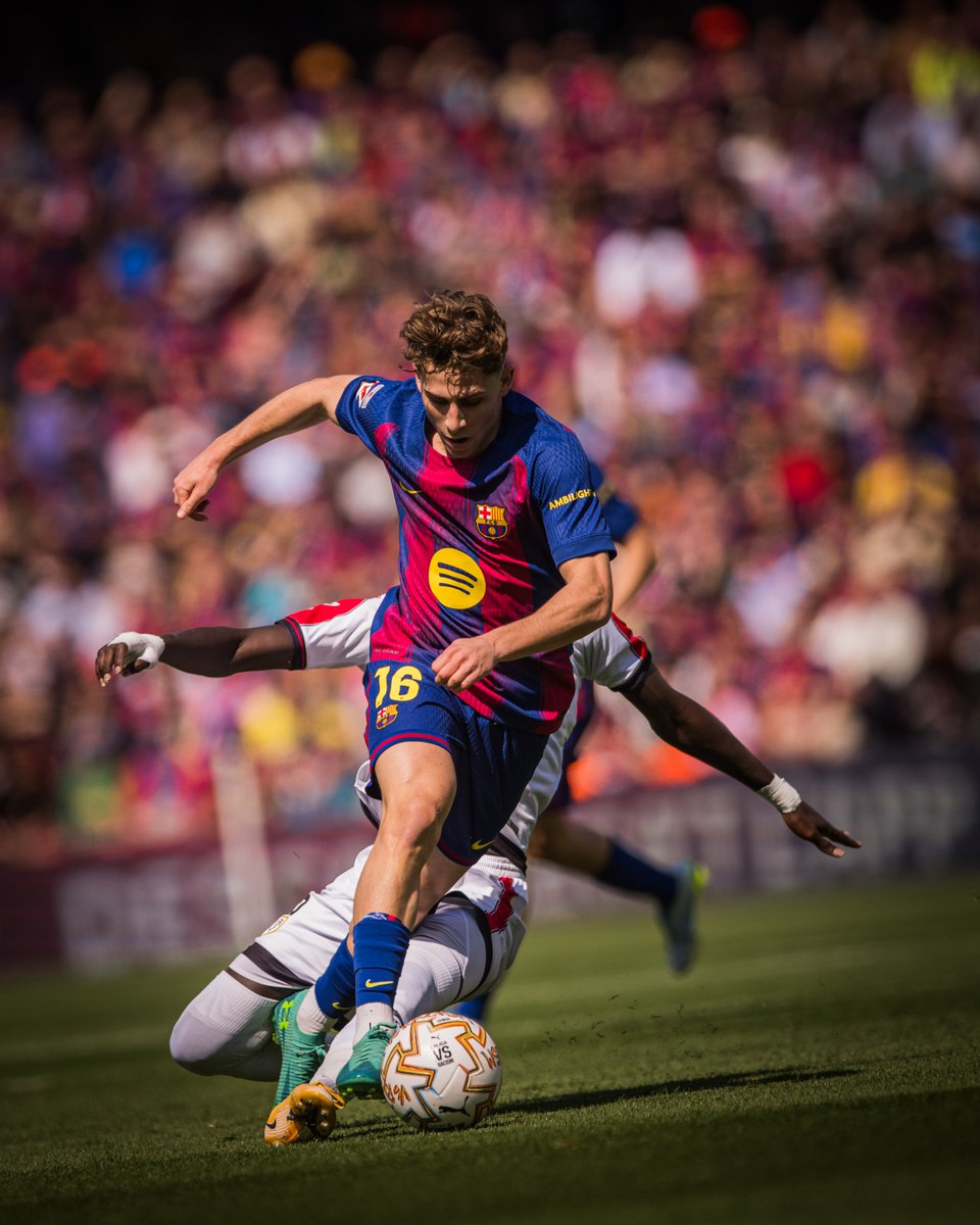 61' Changements pour le Barça : ⬆️ Dani Olmo et Marc Casado entrent en jeu ⬇️ Fermin Lopez et Marc Bernal sortent #BarçaRayo (1-0)