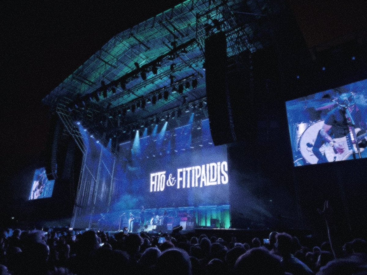 Elena ☽ tweet media