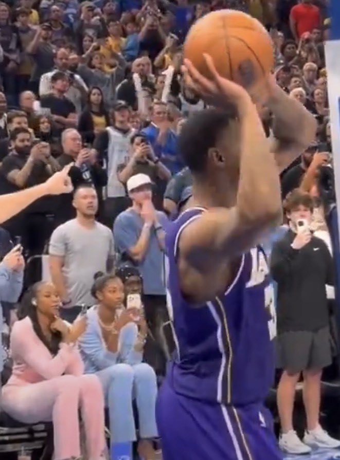 🏆LakersGuru🏆 tweet media