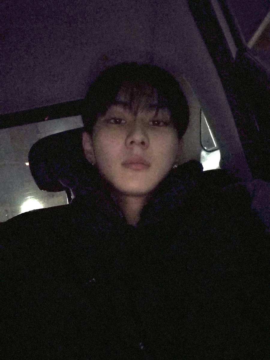 enhypensleftnostril (cece) tweet media