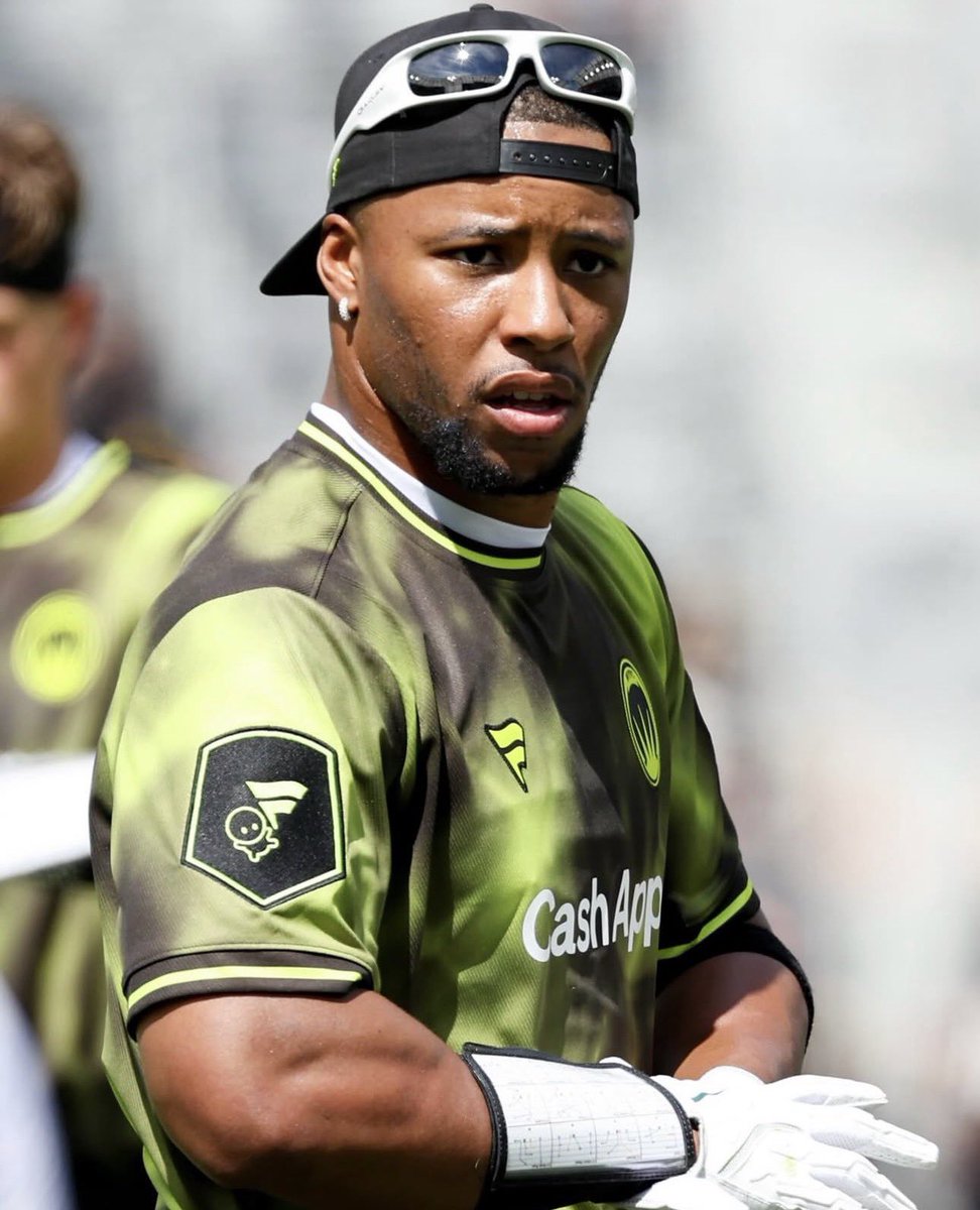 #26 ༉ NOT @SAQUON. tweet media