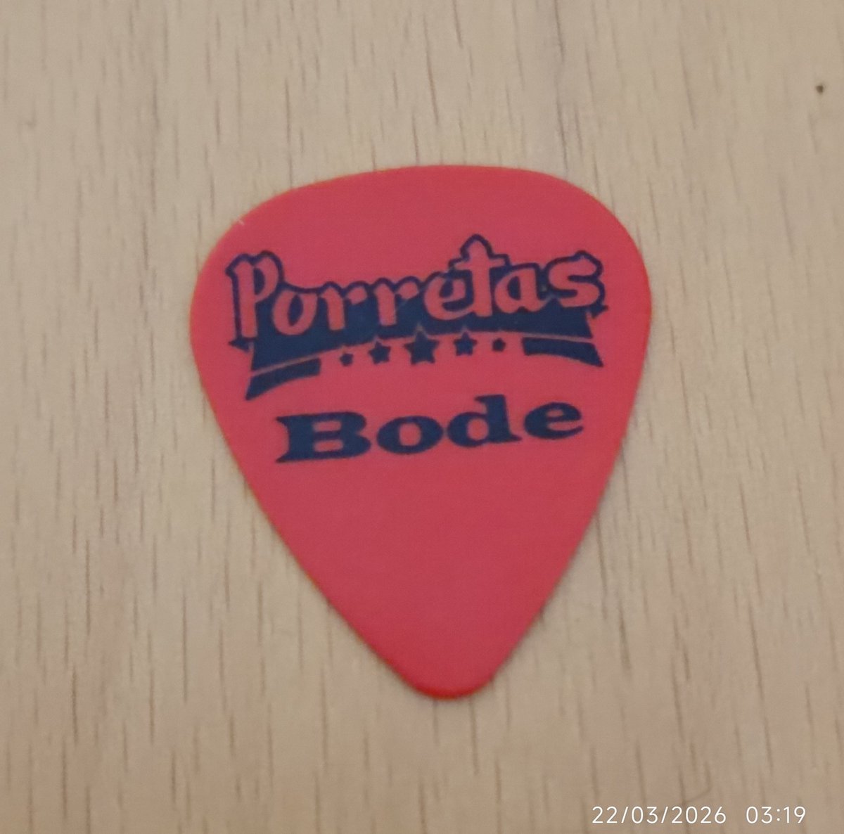 Pues ayer me llevé un recuerdo del concierto de <a href="/Porretas5/">PORRETAS OFICIAL</a> gracias a ese chaval de la seguridad de  <a href="/LaRivieraSala/">Sala La Riviera</a> Que tuvo el detalle de dármela 🖤🖤🖤