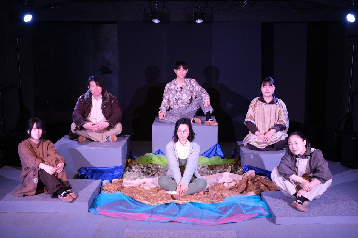 nabanana__k_'s tweet photo. 2025年度俳優館養成所修了公演
『ブンナよ、木からおりてこい』
終演いたしました。
"演劇をやる"ということの素地にようやく少し触れられた気がします。
養成所での学び、作品作り、ご観劇並びにお心寄せを下さった皆様に心より感謝申し上げます。ありがとうございました！

土蛙2･ネズミ役
林菜々子 https://t.co/3v4tciiyBS