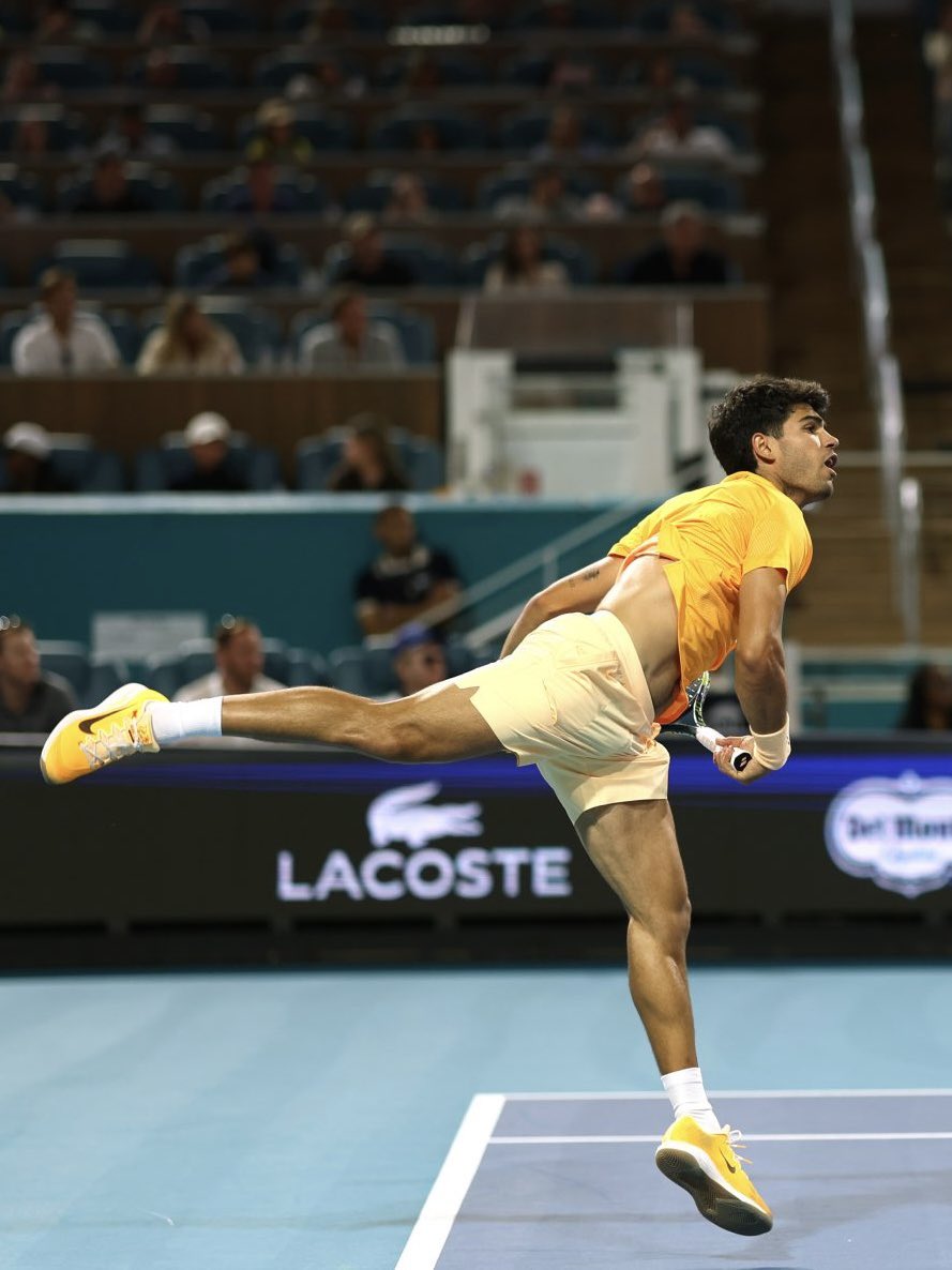 #CARL1TOS tweet media