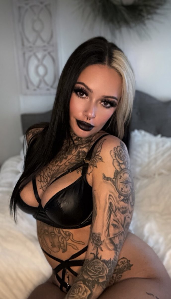 Lilith 🖤 tweet media