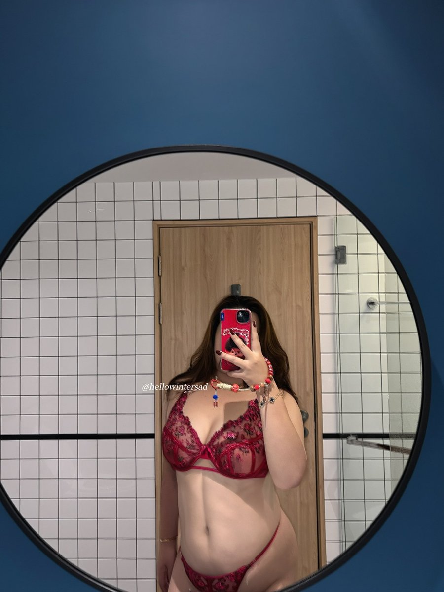 hellowinter❄️ tweet media