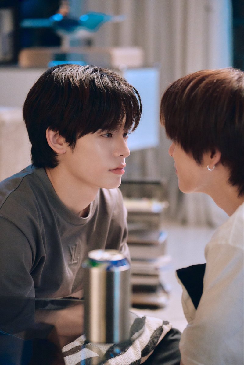 #ด้วงกับเธอEP8 เป็นตอนที่ปลดล็อคความรู้สึกทั้งฉินและด้วงเลย โดยเฉพาะฉินที่ถึงเวลาพูดและตัดสินใจอะไรบางอย่าง ผมชอบตอนนี้มากเลย และคิดว่าทุกคนน่าจะสัมผัสได้นะครับ ตอนต่อๆ ไป ทุกคนคงได้เห็นและรู้จักคุณฉินมากขึ้น หรืออุปสรรค mission อะไรบางอย่าง และที่สำคัญคงรู้จักพวกเรามากขึ้นไปอีก