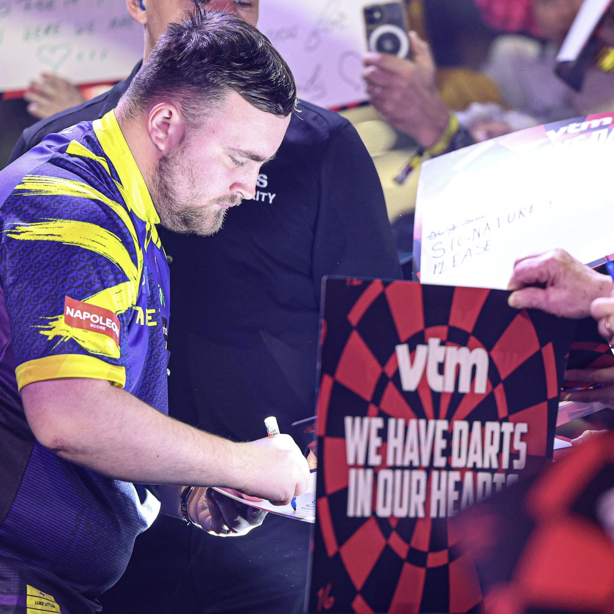 Luke Littler tweet media