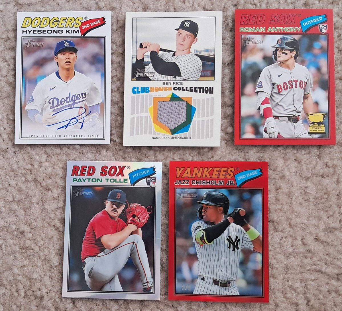 copper_age_comm's tweet photo. Now I know why my hobbies were meh.
My son pulled this from a #ToppsHeritage mega from Wally World...
Roman Red Border
Tolle Chrome Refractor
Jazz Chrome Red /5
Rice Clubhouse
Kim Hye-seong Auto
@CardPurchaser @kiki_stotch https://t.co/hT2H03rbJ6
