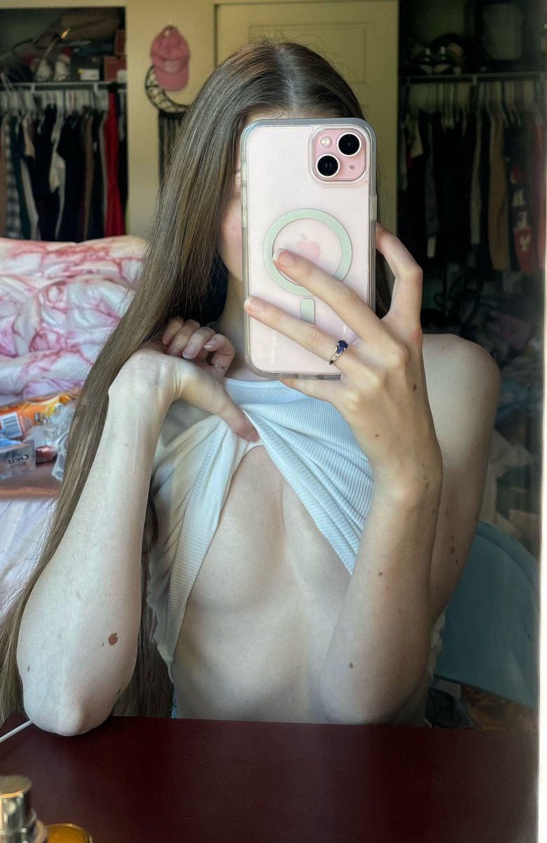 alysssaaa103's tweet photo. Subscribe to my free #onlyfans for more☺️ https://t.co/Y5D3msGpt7
