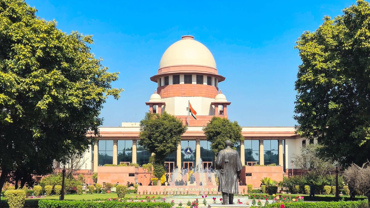 Visionary_eagle's tweet image. The Supreme Court has put the UGC Equity Regulations 2026 on hold, directing that the 2012 UGC regulations will remain in force until further orders, with the matter listed for hearing in March 2026.
#UGCNews #UGCROLL #UGC_काला_कानून