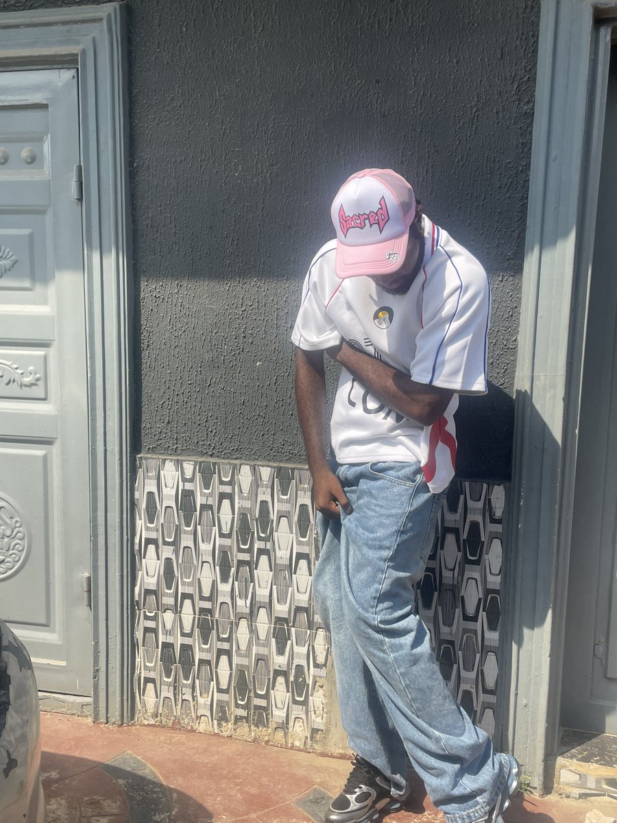 billing🥶 tweet media