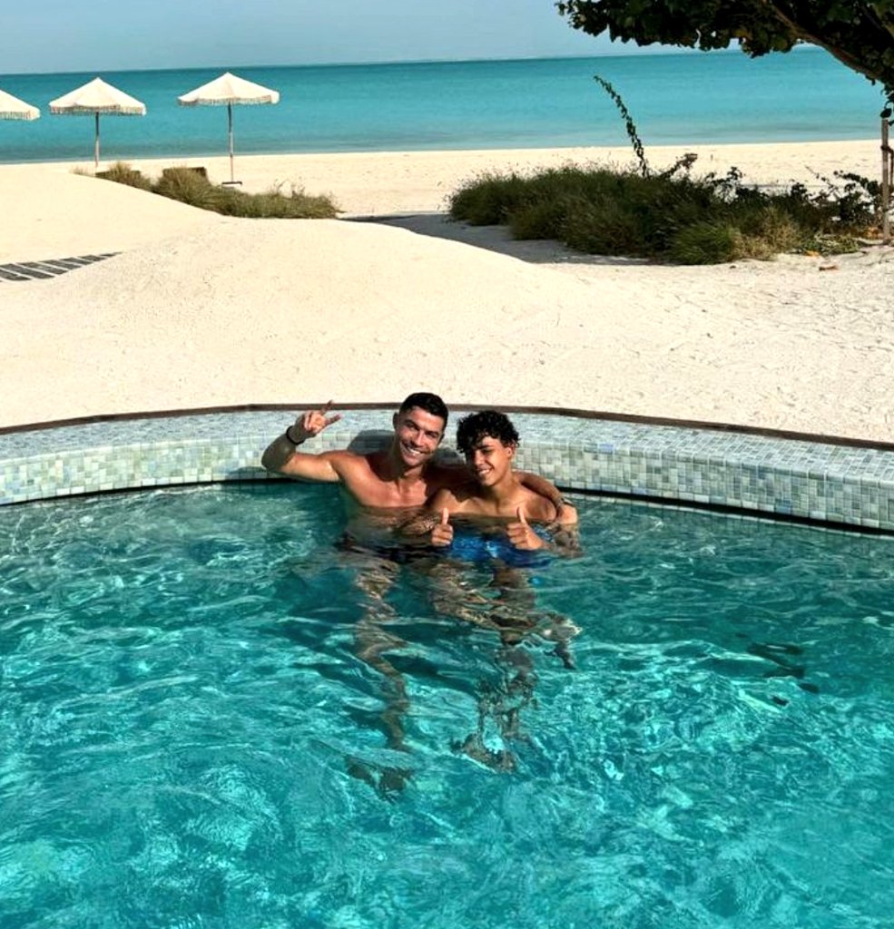 Cristiano Junior tweet media