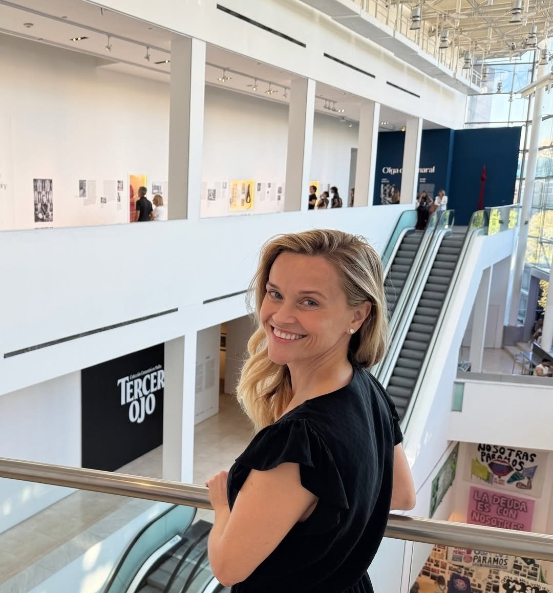 unidad básica scarlett johansson tweet media