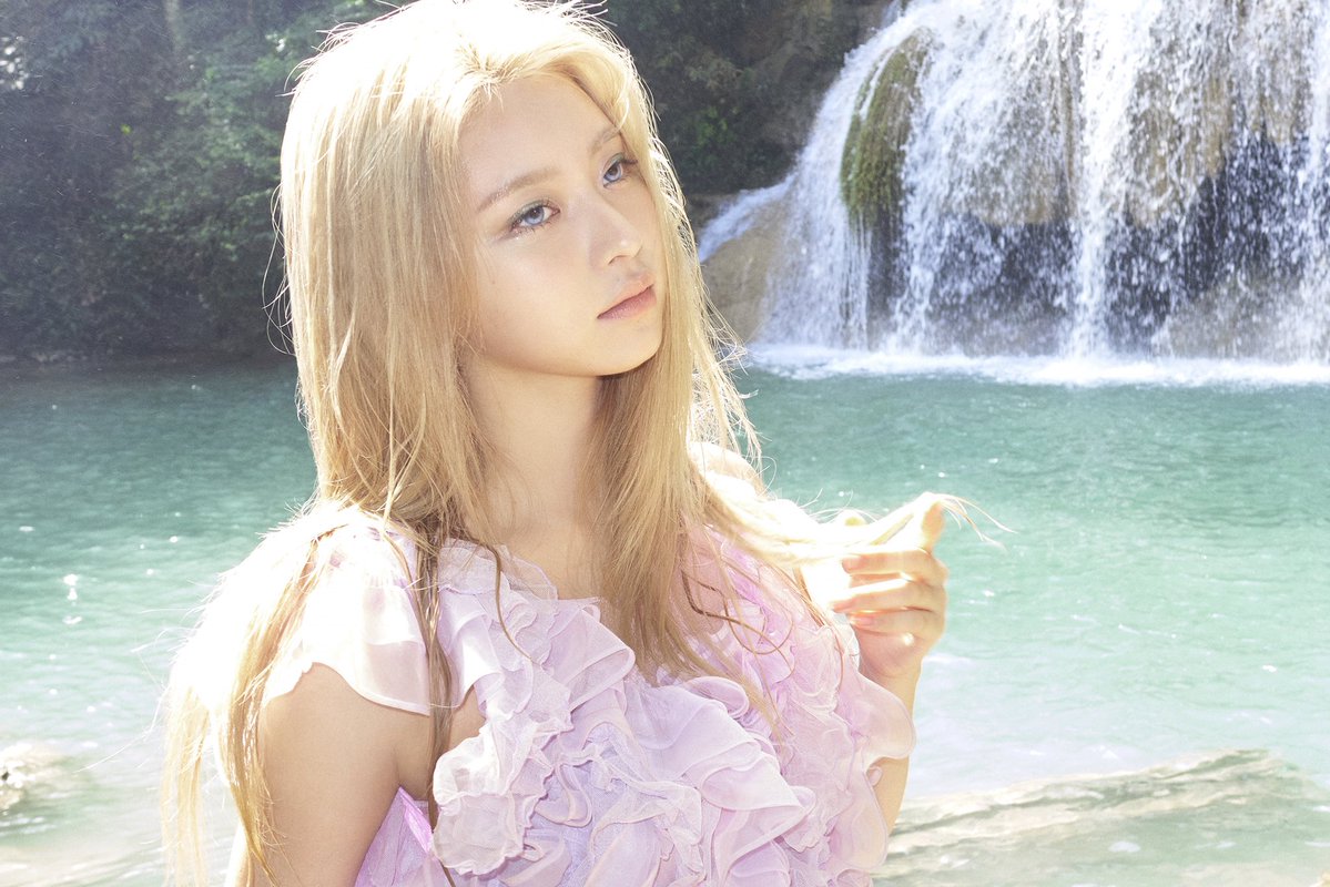 ฮึม tweet media