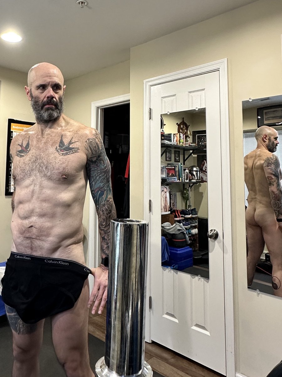 Brief_Steve's tweet photo. Sunday Funday! Let’s have some fun! 
#meninbriefs #meninunderwear #guysinbriefs #sweatybriefs #tightywhities https://t.co/Okho8jDcYF