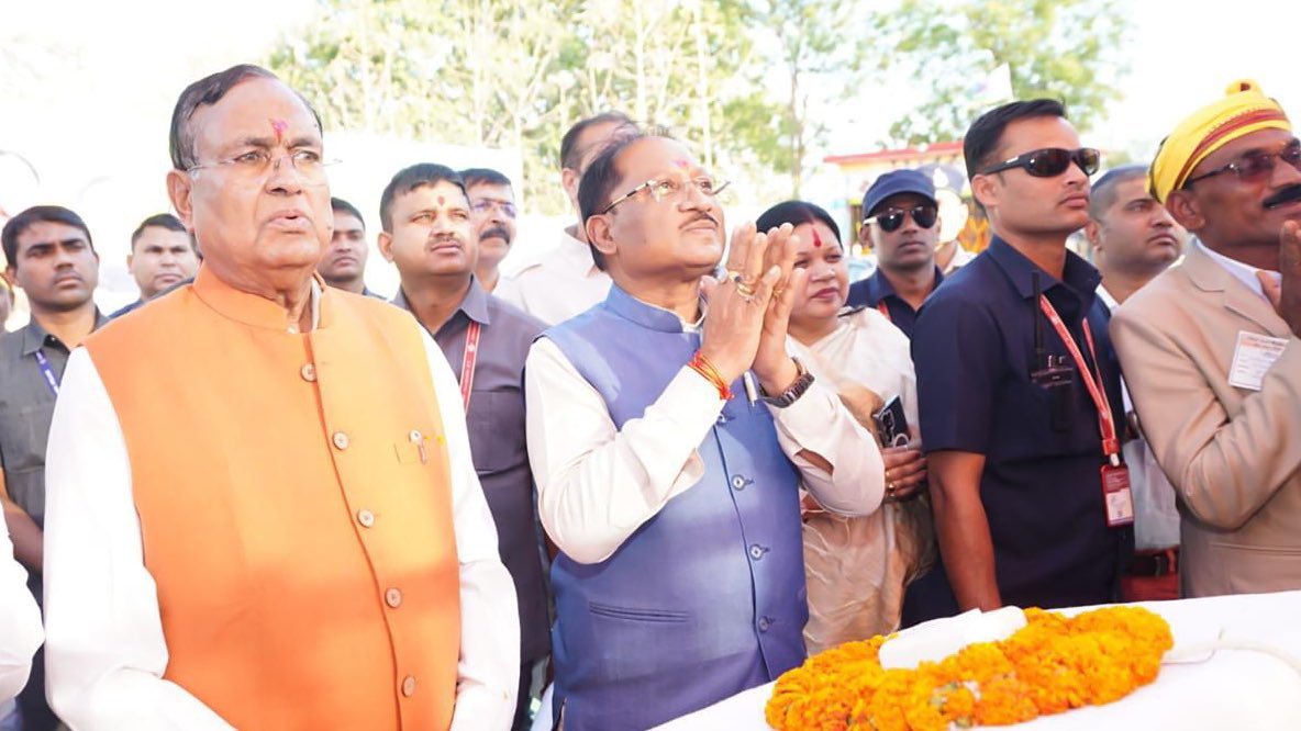 आज बलौदाबाजार जिले के ग्राम ओड़ान में मुख्यमंत्री श्री विष्णु देव साय ने  छत्तीसगढ़ के प्रथम स्वतंत्रता संग्राम सेनानी 'शहीद वीर नारायण ...