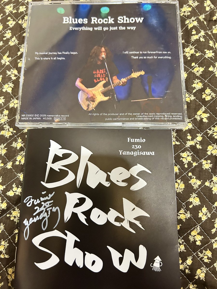 博多の夜は柳沢二三男さんの素晴らしい　ギター🎸とケイタクのお二人の
息の合った歌声と共に、、、
めっちゃ楽しかったよ🤗