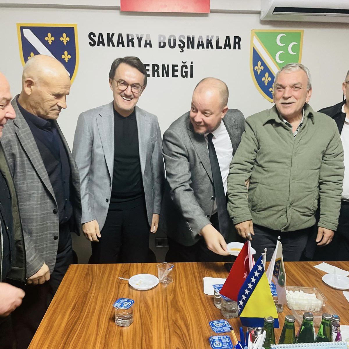 Enver Tok tweet media