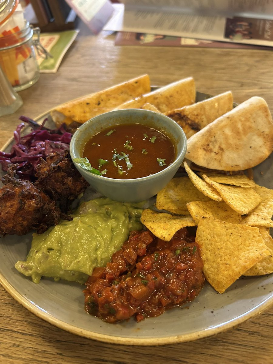 Moniza Hossain tweet media