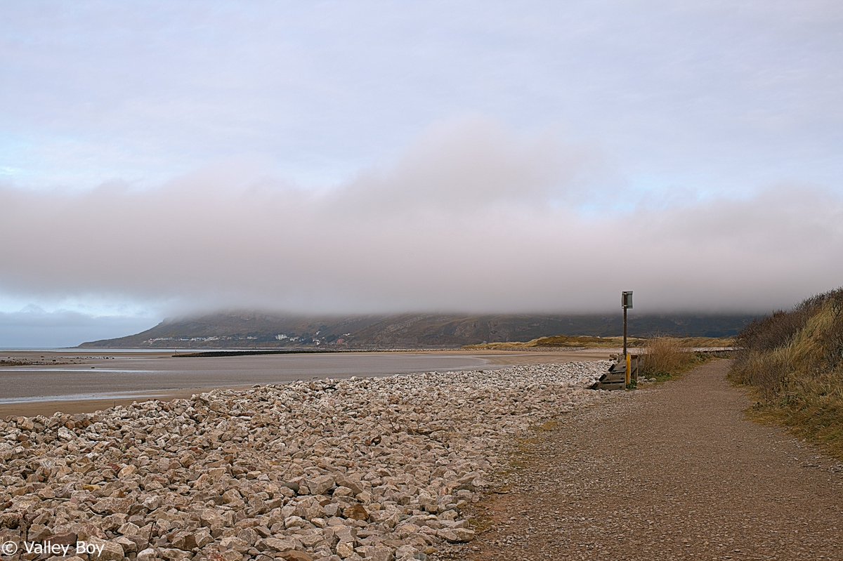 BJRoberts's tweet photo. Llandudno West Shore Coast Path's Great Orme view, where the March early morning mist was slow to clear. @Ruth_ITV @WalesCoastPath @NWalesSocial @northwaleslive @OurWelshLife @northwalescom @AllThingsCymru #Llandudno #WestShoreView #CoastPath #GreatOrme #MarchEarlyMorning #Wales https://t.co/XKa0jChqWS