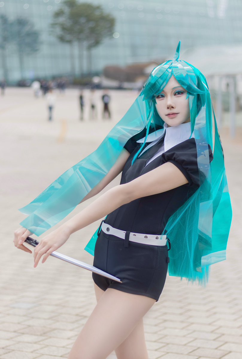 로시肉石 tweet media