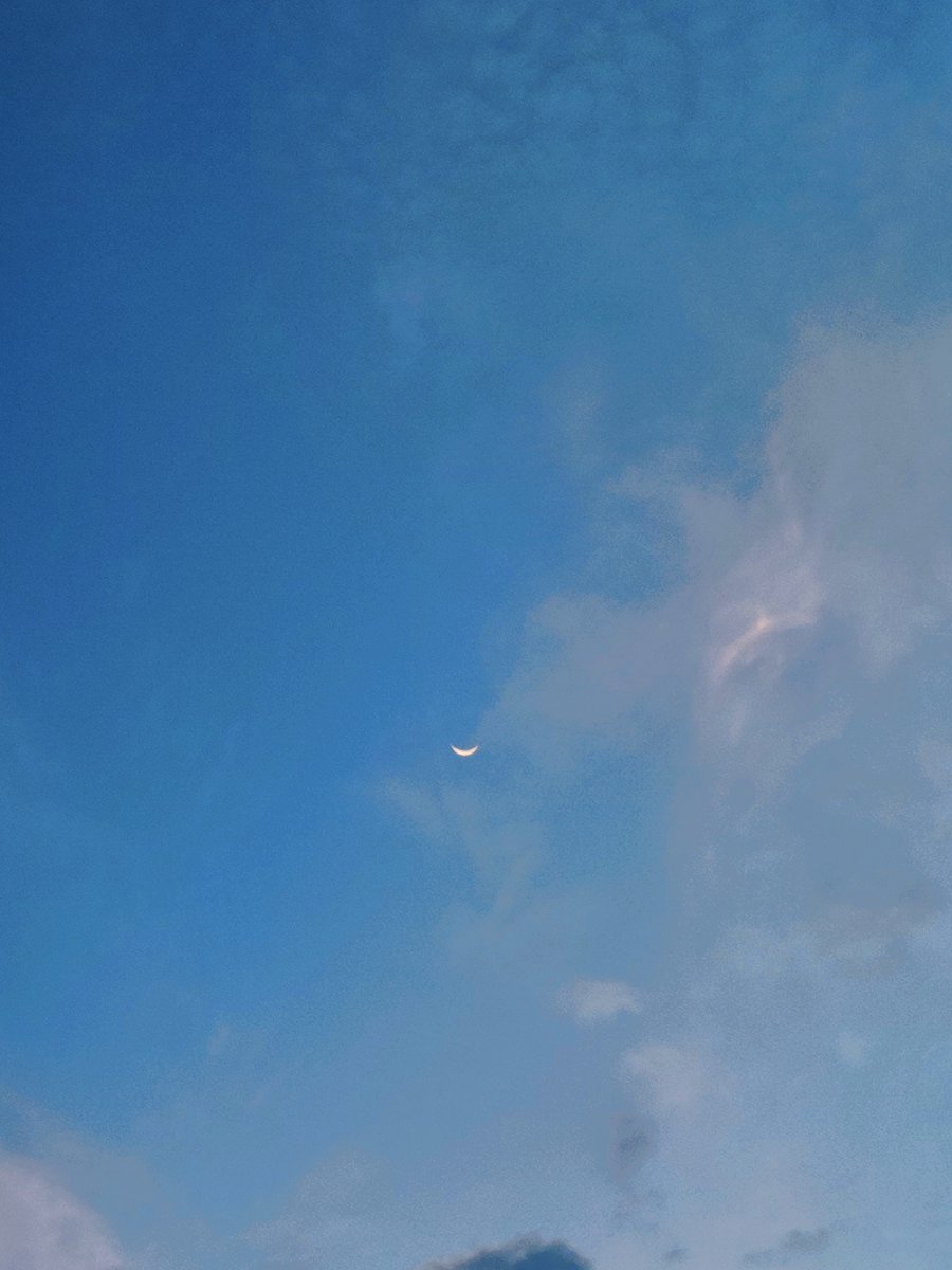 वाक़िफ़ हैं निगाहें 👀 tweet media