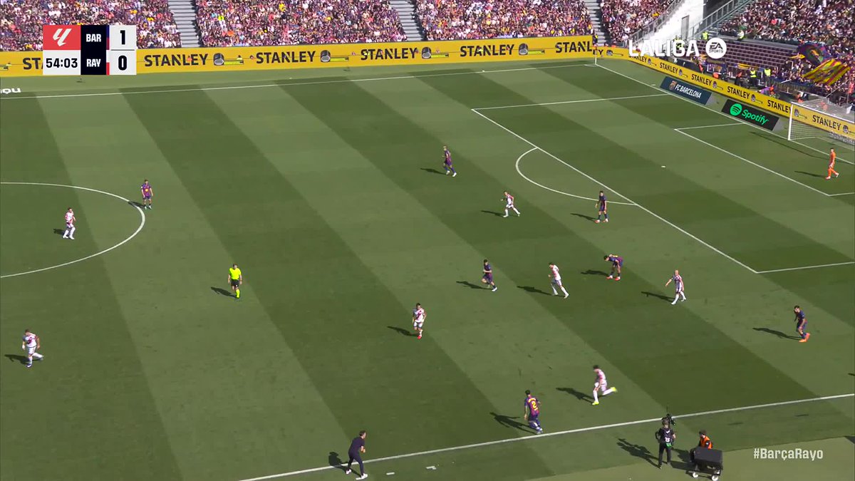 Les dribbles de João Cancelo, c'est quelque chose 😏 #LaLigaHighlights