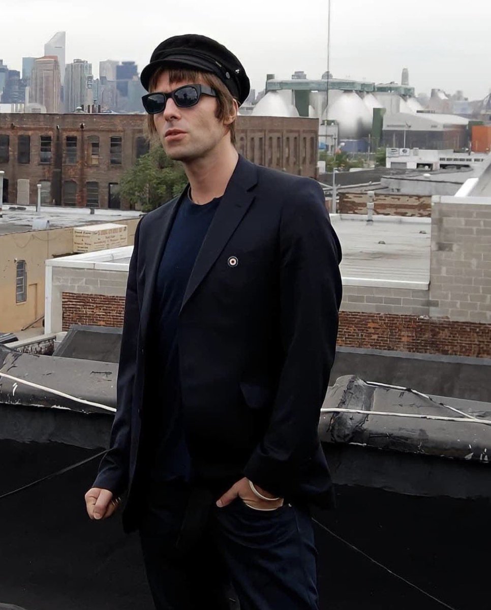 scarlett ✰ tweet media