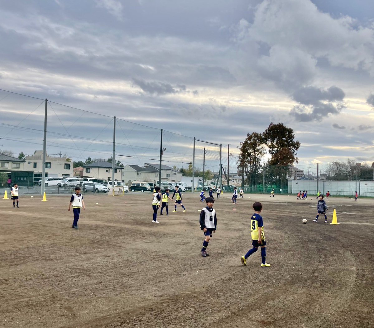 y_matthaus's tweet photo. 【マテウスサッカースクール】
2026.3.18(水)

基礎が大事。たぶんみんなそう思ってる。そこに行動が伴ってるか。言ってる事とやってる事が一致してるかっこいい大人に成長してほしい。

マテウスサッカースクール(園児・小学生向け)は、無料体験参加者を随時募集しています。 https://t.co/OUgbTlesYV